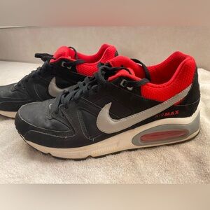 Nike Air Max Command Men's Size 10.5 Black Gray Red Great Condition